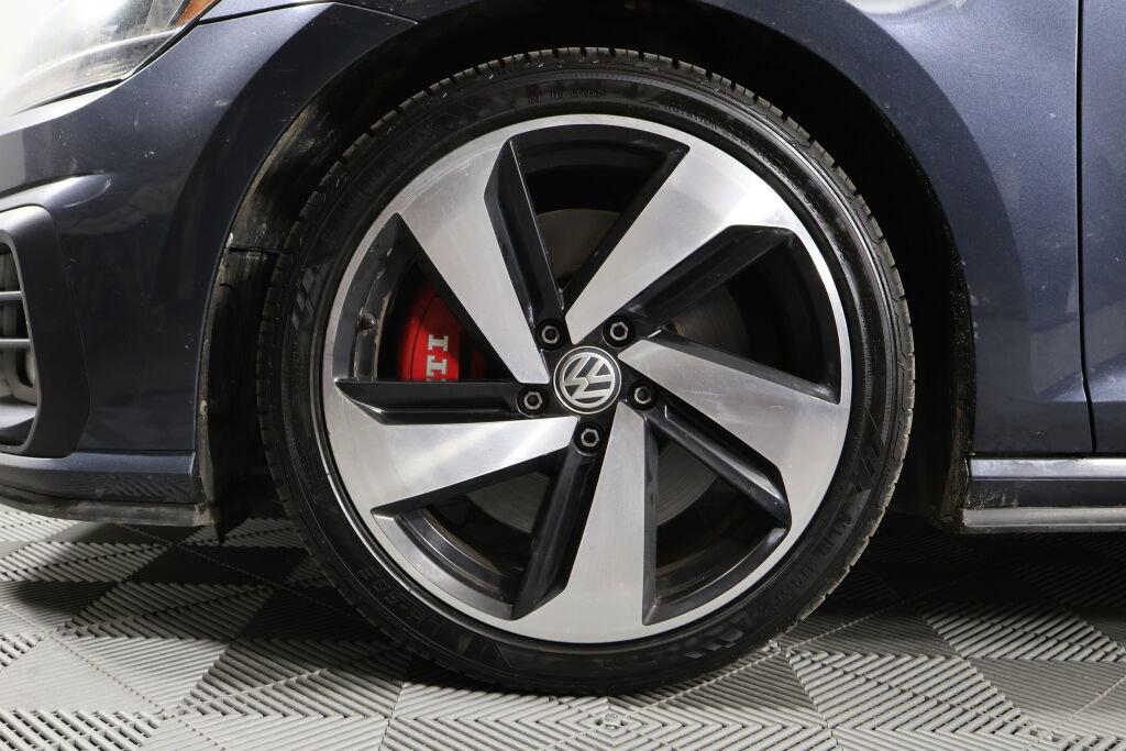 Used 2020 Volkswagen GTI S image 9