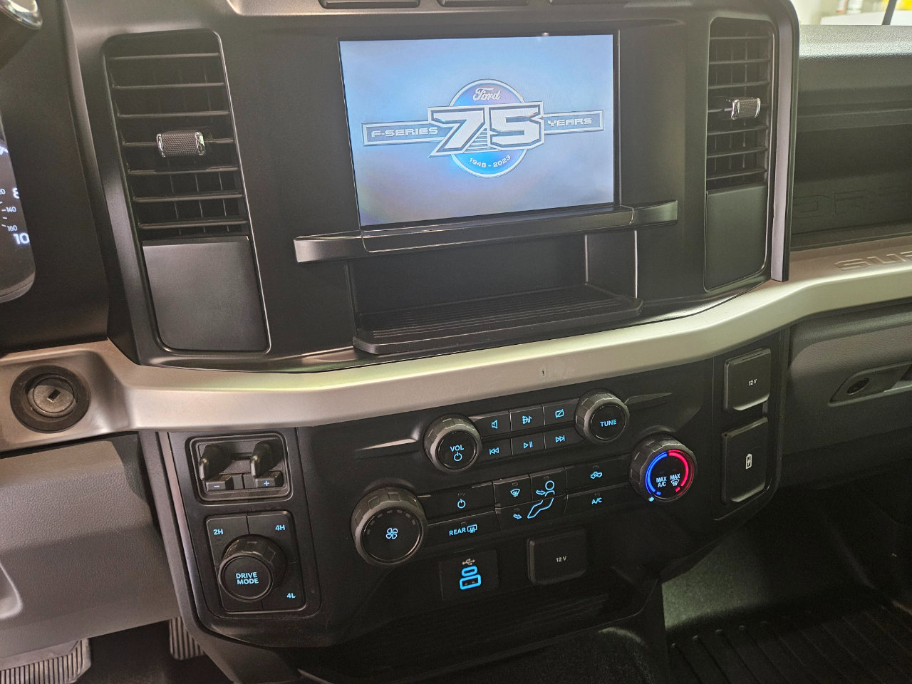 Used 2023 Ford F350 XL w/ Snow Plow Prep Package image 19