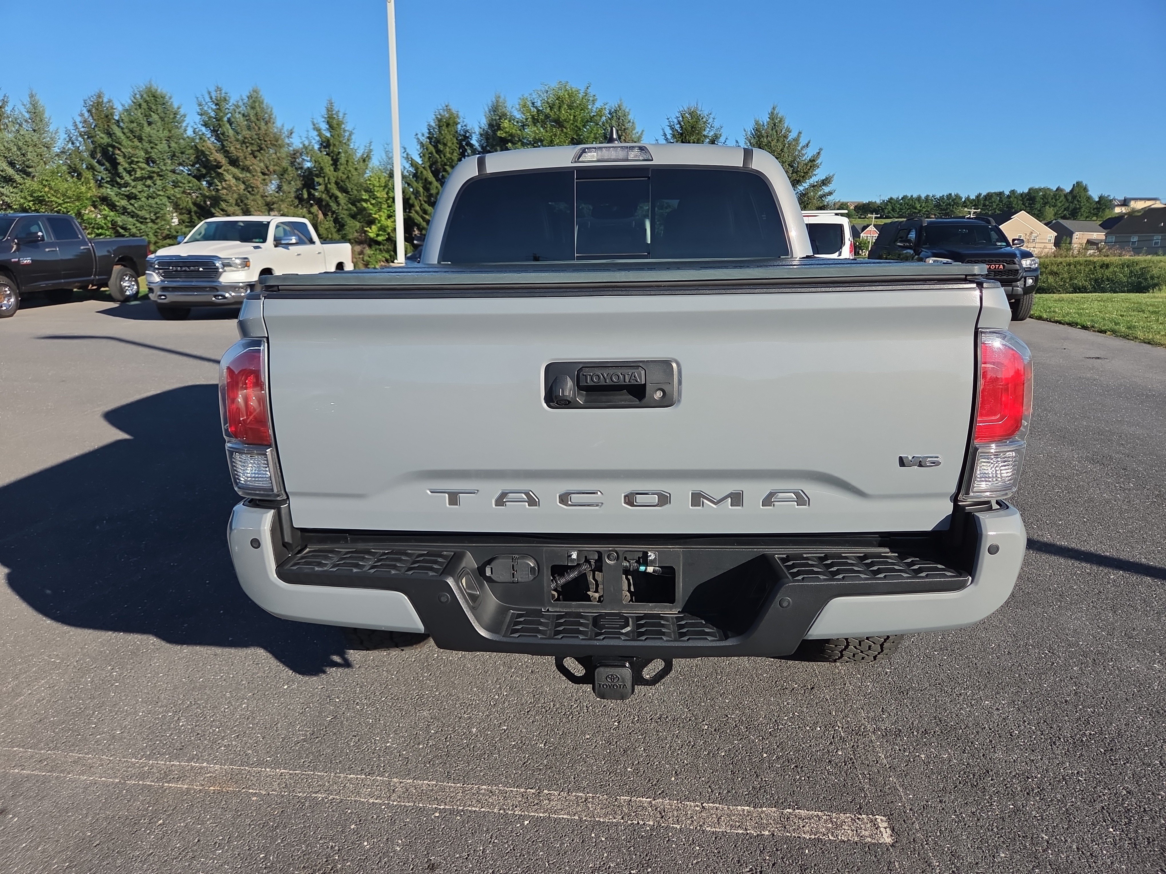 Used 2021 Toyota Tacoma TRD Off-Road w/ TRD Premium Off Road Package AWD/4WD image 15