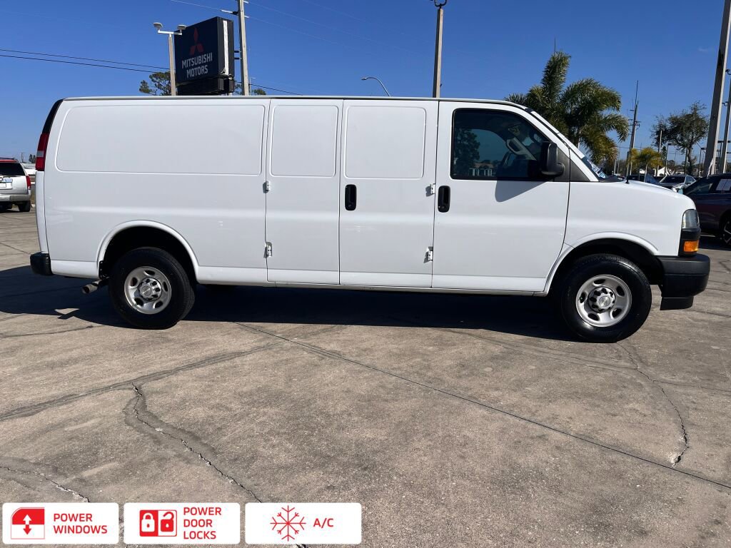 Used 2023 Chevrolet Express 2500 Extended image 2