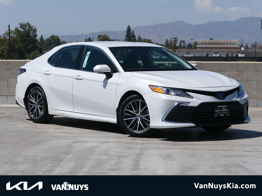 Used 2023 Toyota Camry XLE w/ Protection Package (Q2) (TMS) FWD image 1