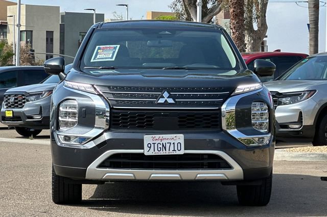 Used 2024 Mitsubishi Outlander SE image 10