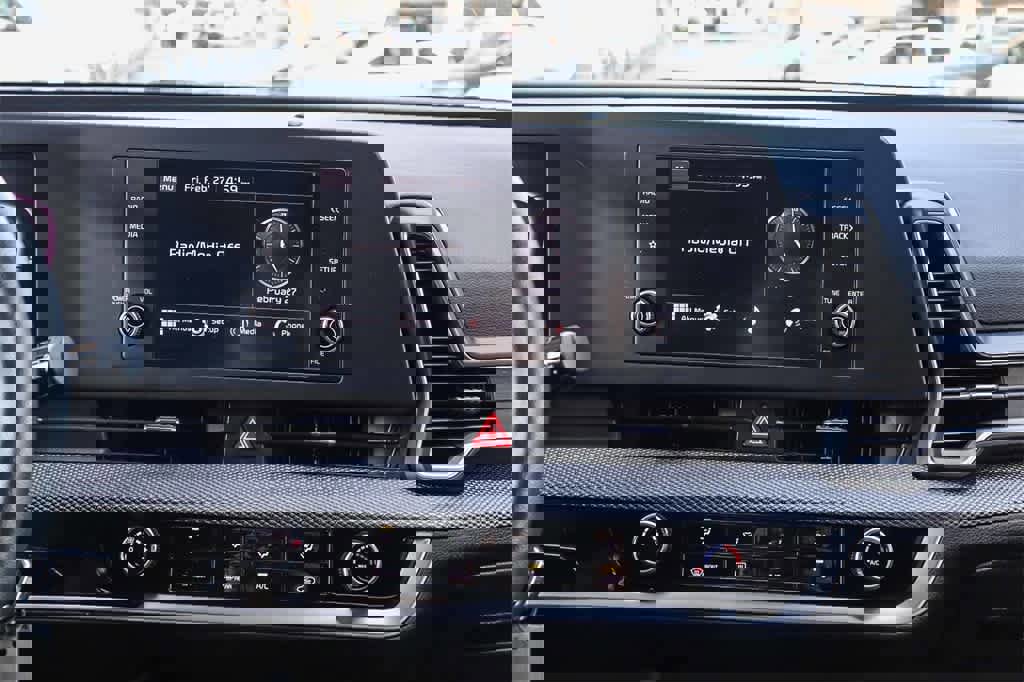 Used 2024 Kia Sportage LX image 13