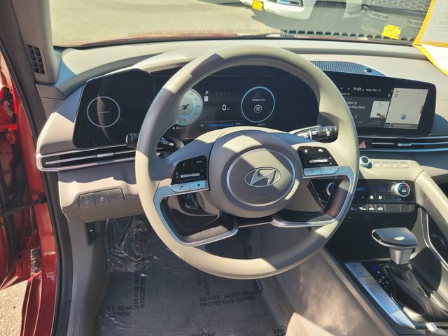 Used 2024 Hyundai Elantra SEL image 30