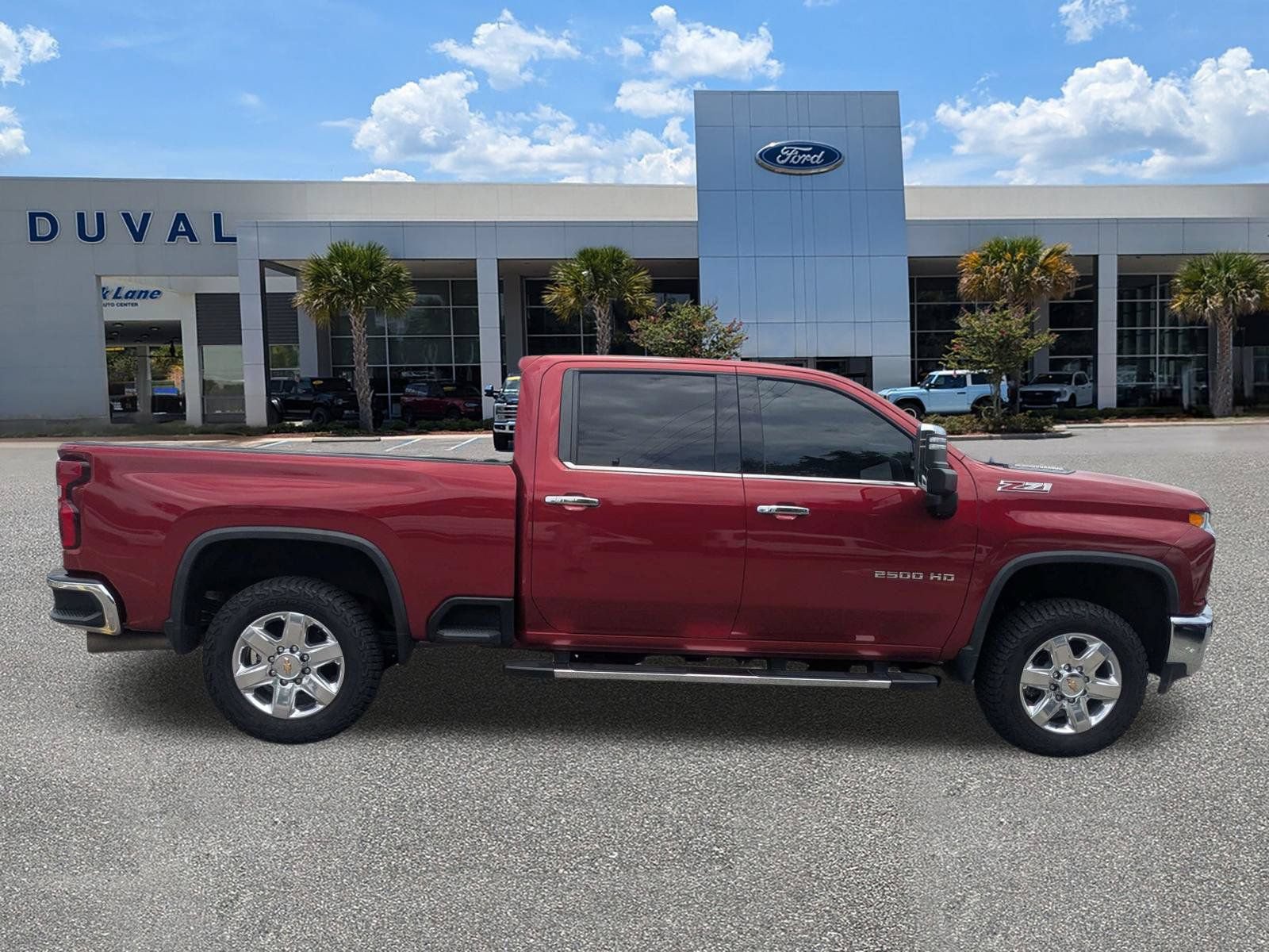 Used 2022 Chevrolet Silverado 2500 LTZ w/ LTZ Plus Package AWD/4WD image 3