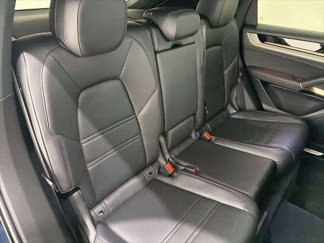 Used 2024 Porsche Cayenne Coupe AWD/4WD image 22