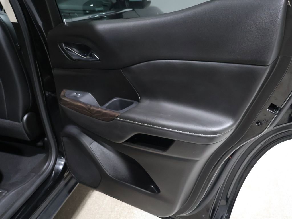 Used 2022 GMC Acadia Denali w/ GMC Pro Grade Package image 24