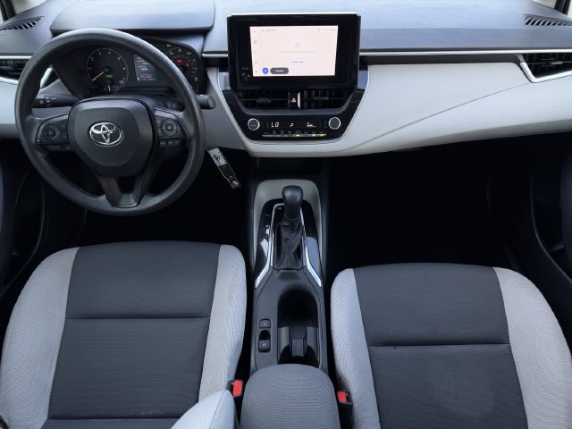 Used 2025 Toyota Corolla LE FWD image 11
