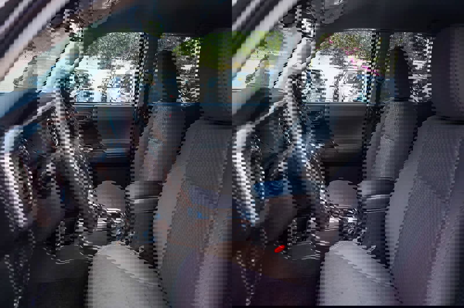 Used 2022 Toyota Tacoma SR5 image 5