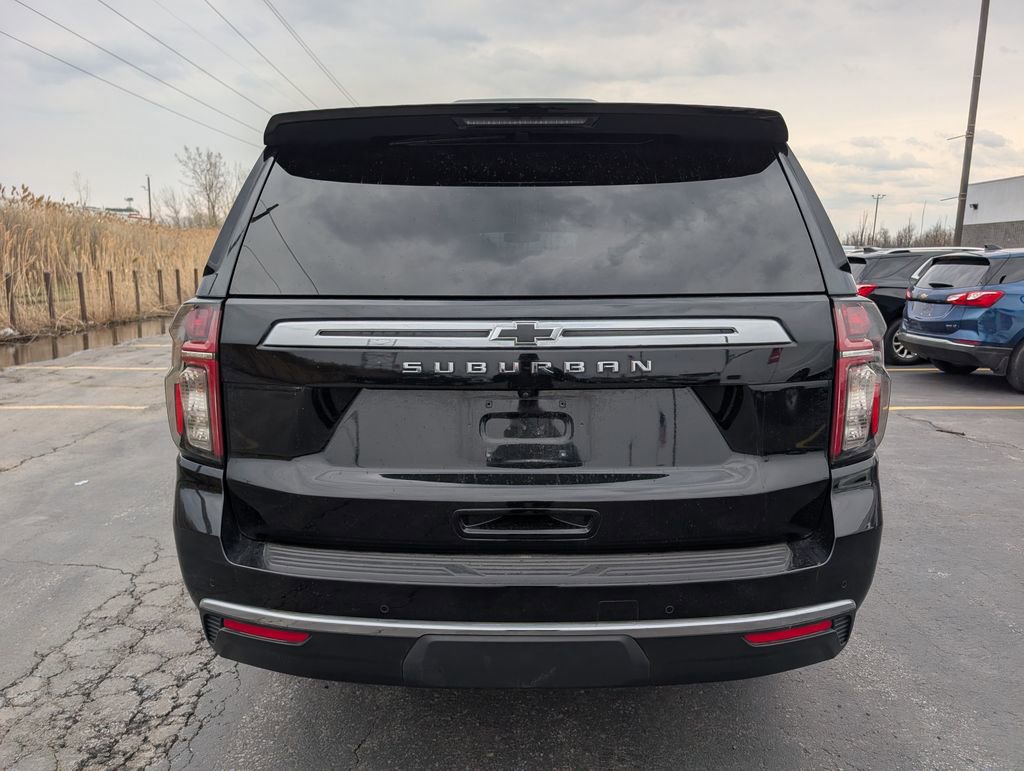 Used 2022 Chevrolet Suburban LT w/ LT Signature Package image 7