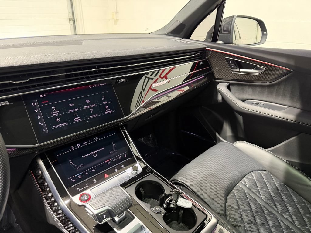 Used 2024 Audi SQ7 Premium Plus AWD/4WD image 17