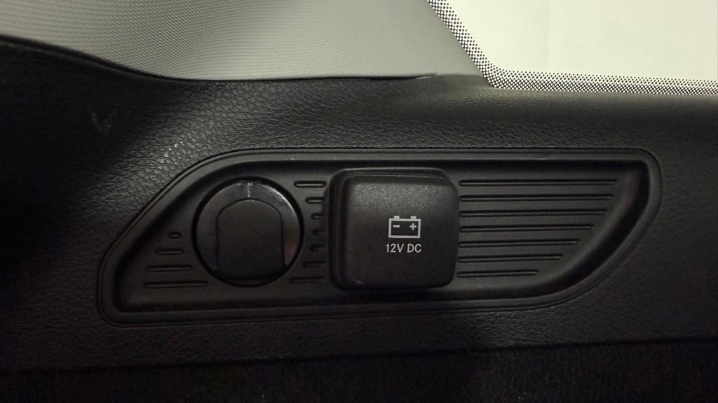Used 2022 Jeep Grand Cherokee Overland w/ Luxury Tech Group IV AWD/4WD image 13