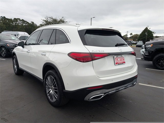 Used 2024 Mercedes-Benz GLC 300 GLC 300 image 8