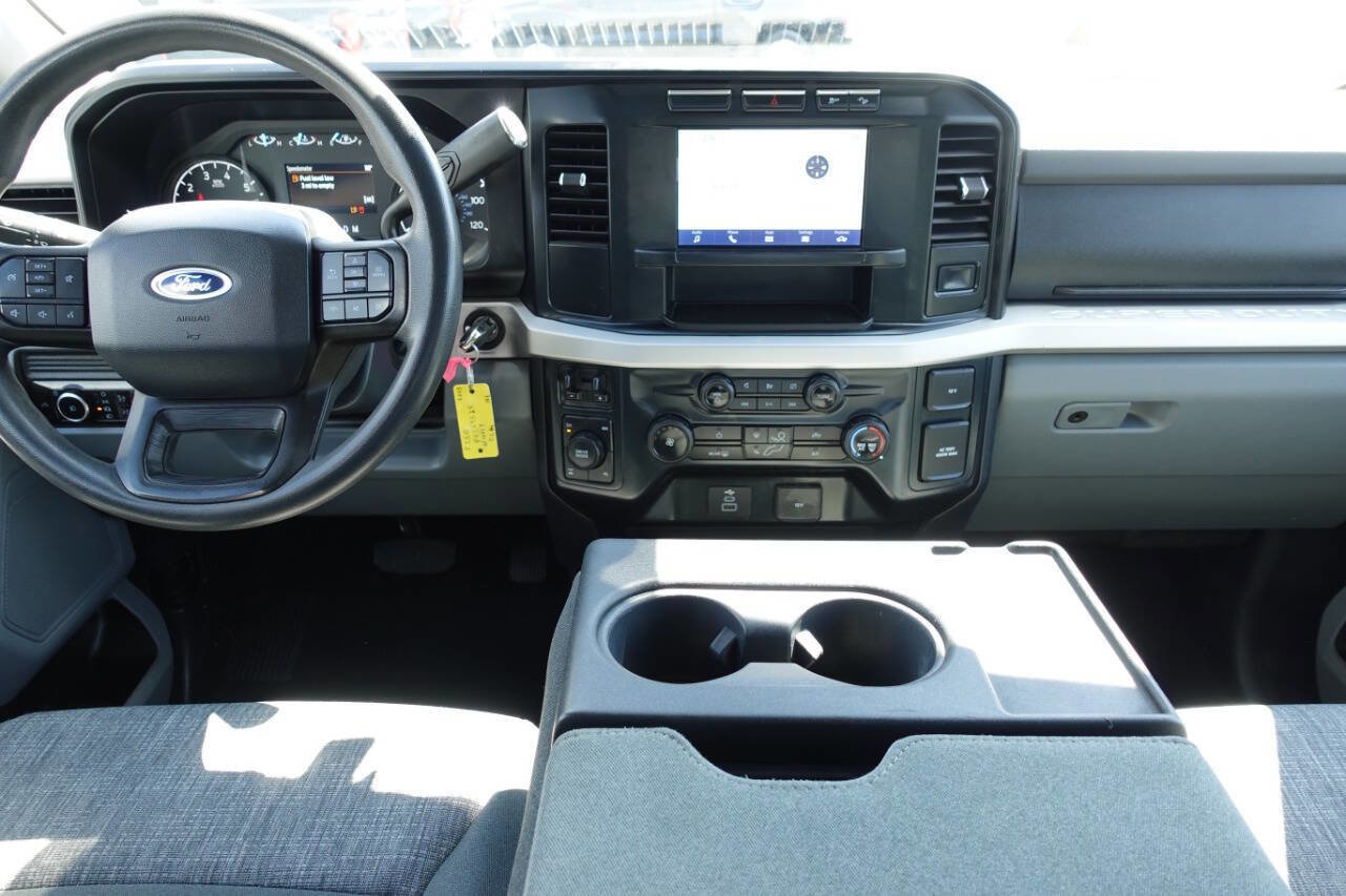 Used 2023 Ford F250 XLT w/ FX4 Off-Road Package image 42