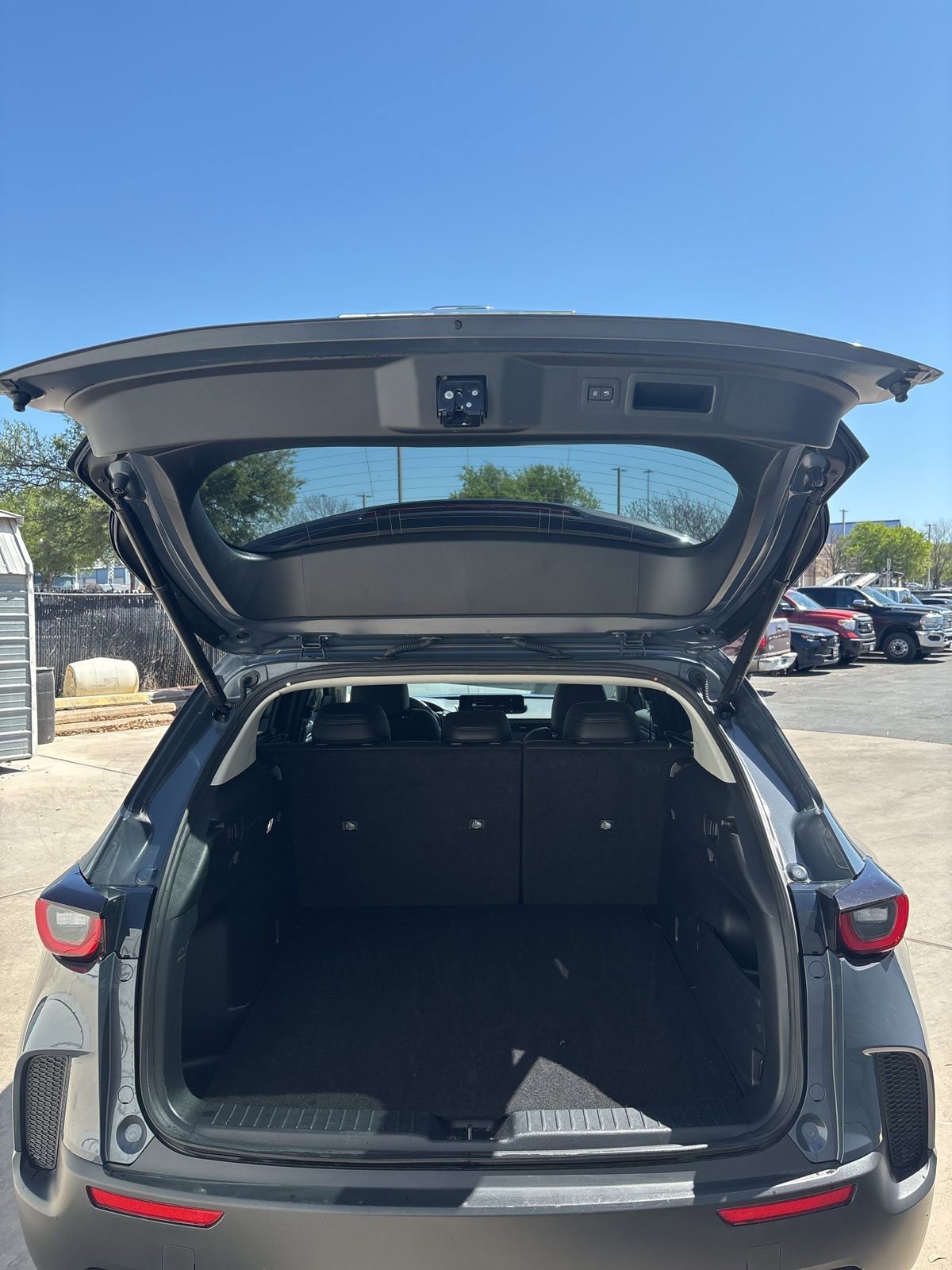 Certified 2025 MAZDA CX-50 2.5 Hybrid w/ Premium Plus Pkg image 16