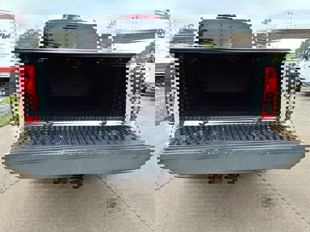 Used 2019 Nissan Frontier Desert Runner image 6