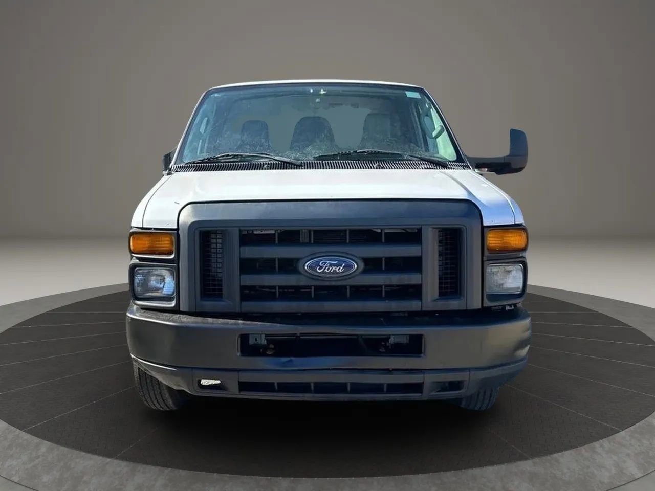 Used 2016 Ford E-350 and Econoline 350 Super Duty image 2
