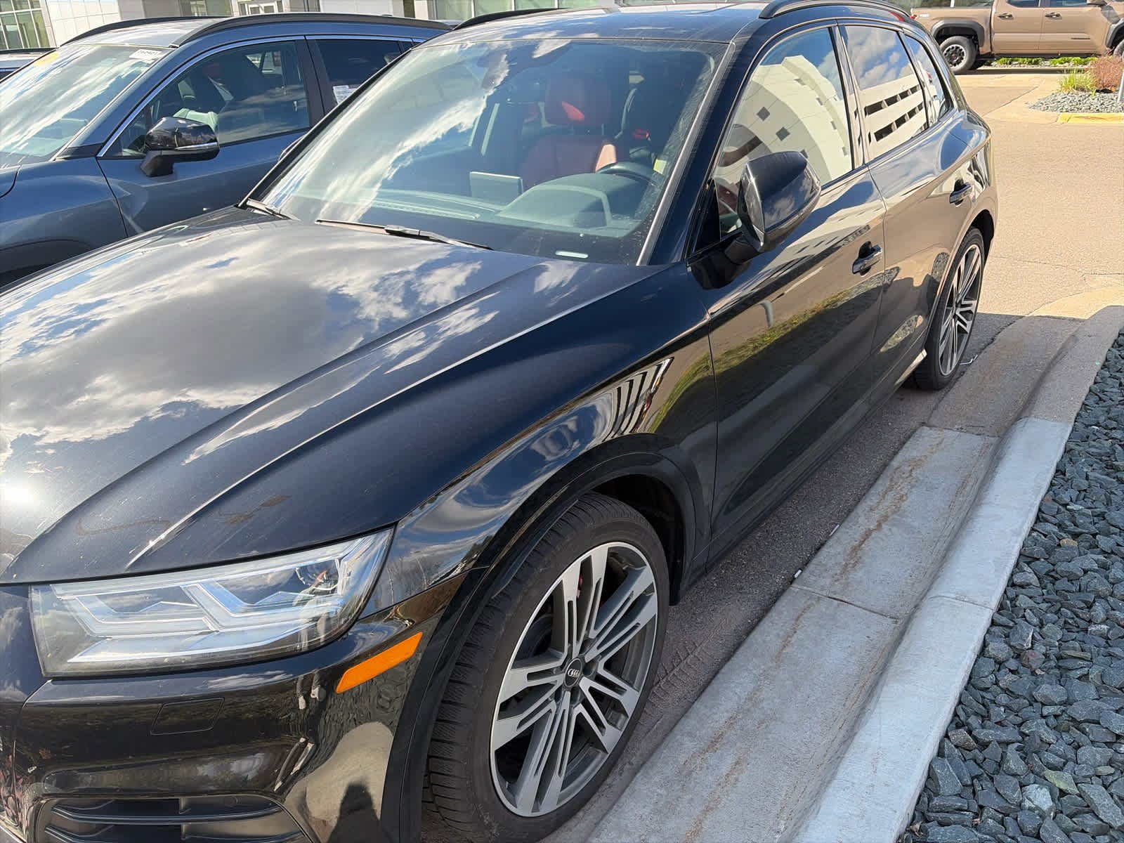 Used 2019 Audi SQ5 Premium Plus w/ Premium Plus Package AWD/4WD image 3