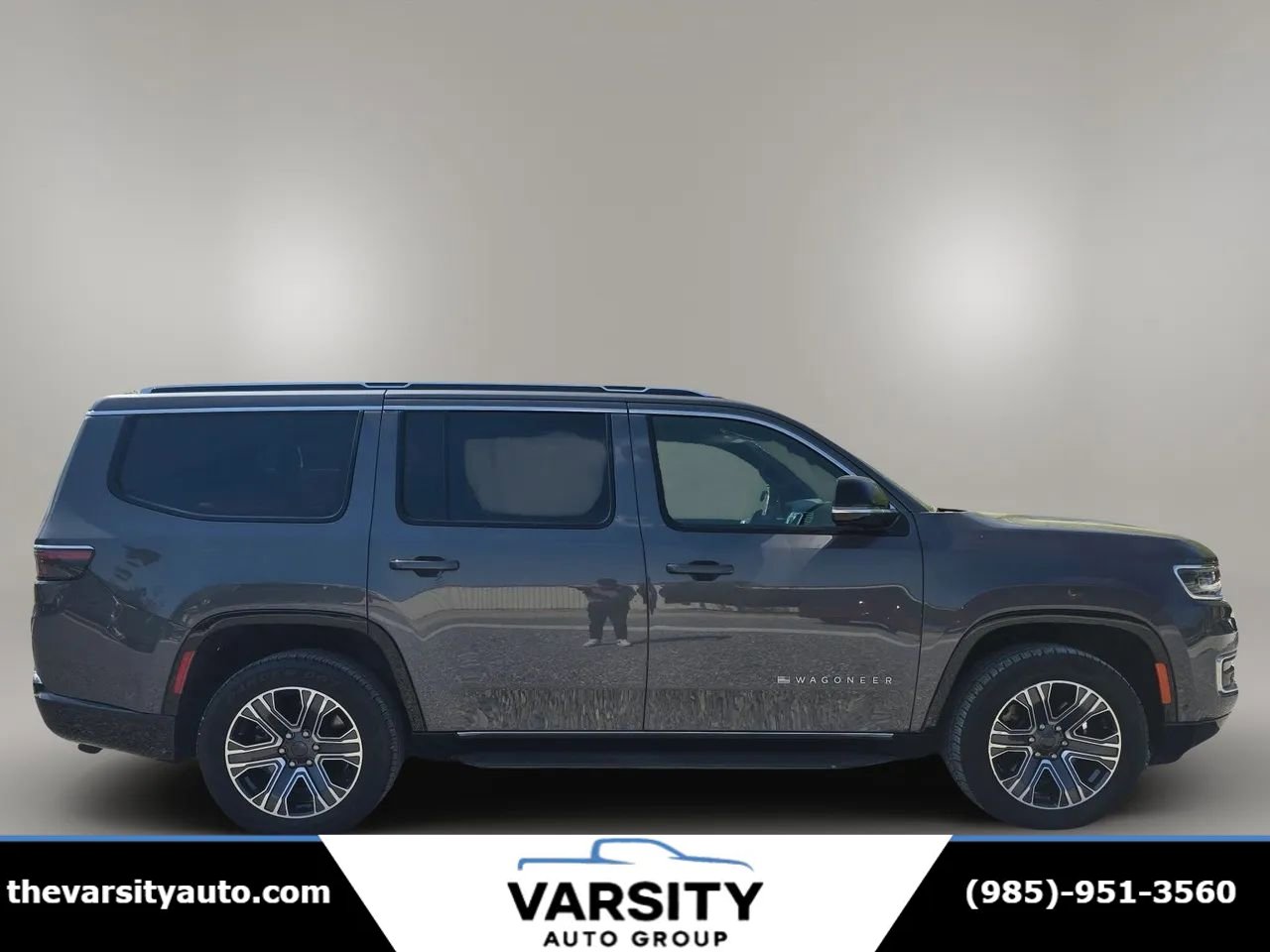 Used 2024 Jeep Wagoneer Series II w/ Flexible Seating Group image 9