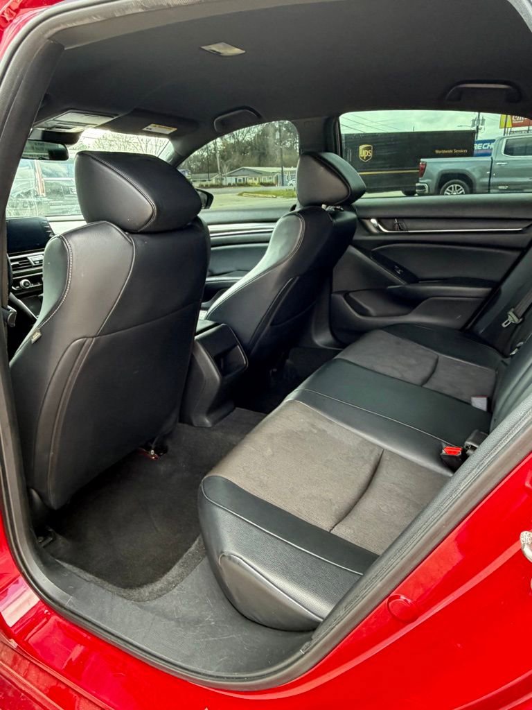 Used 2018 Honda Accord Sport image 9