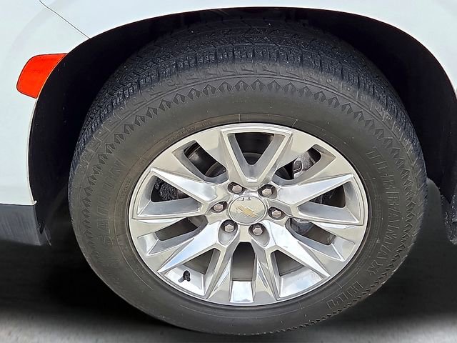 Used 2022 Chevrolet Suburban Premier RWD image 9