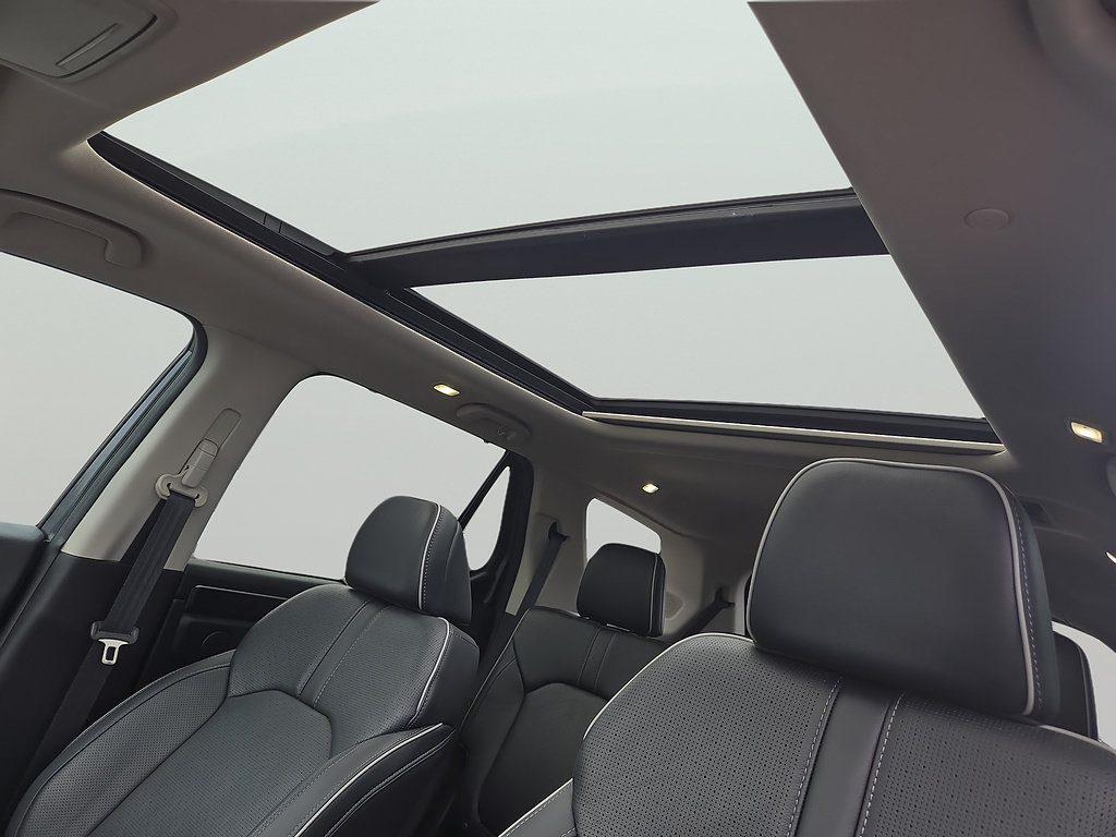 Used 2023 Honda Pilot Elite image 25