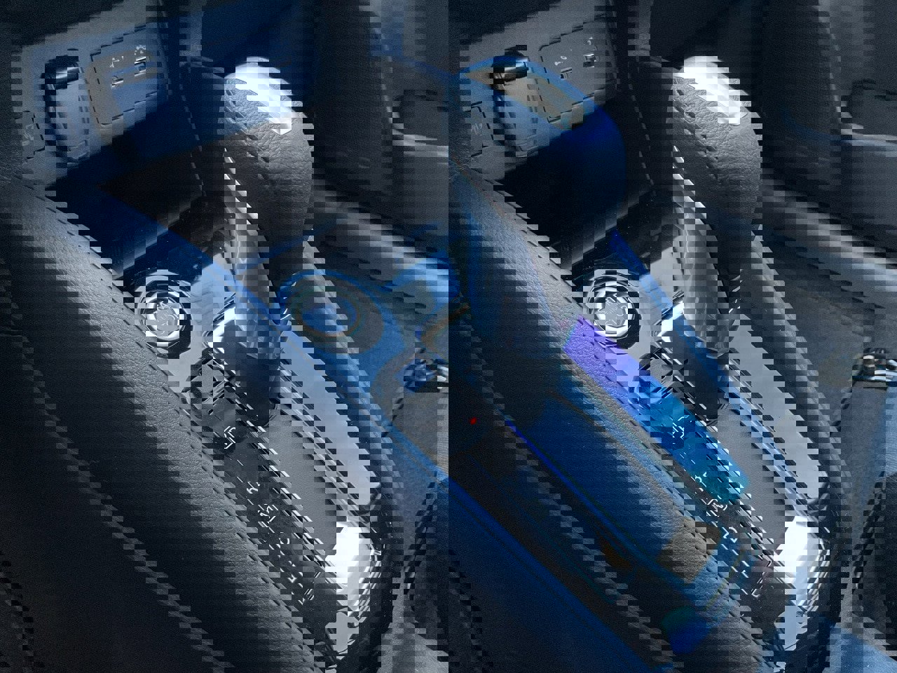 New 2025 Nissan Versa SR w/ Trunk Package image 31