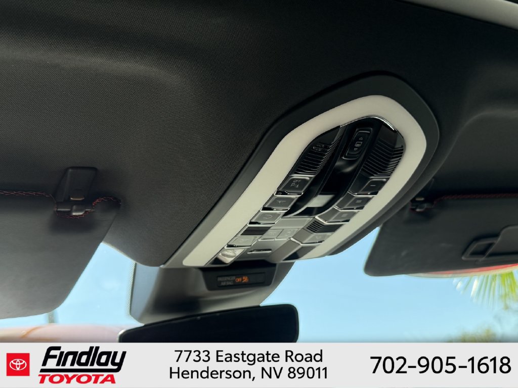 Used 2023 Porsche Macan GTS AWD/4WD image 30
