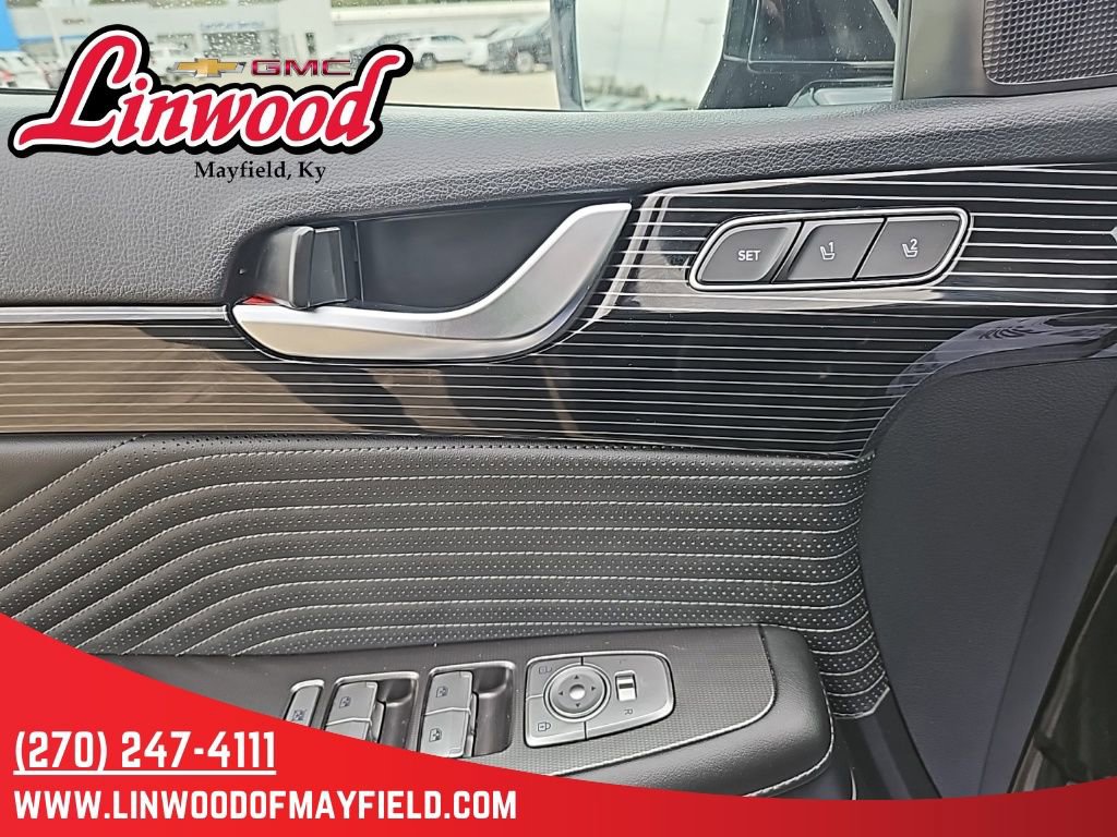 Used 2025 Hyundai Palisade Calligraphy AWD/4WD image 16