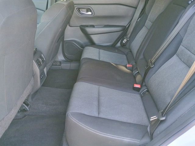 Used 2024 Nissan Rogue SV image 21