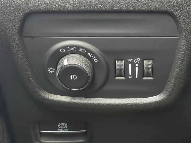 New 2027 Jeep Grand Cherokee L Limited RWD image 30