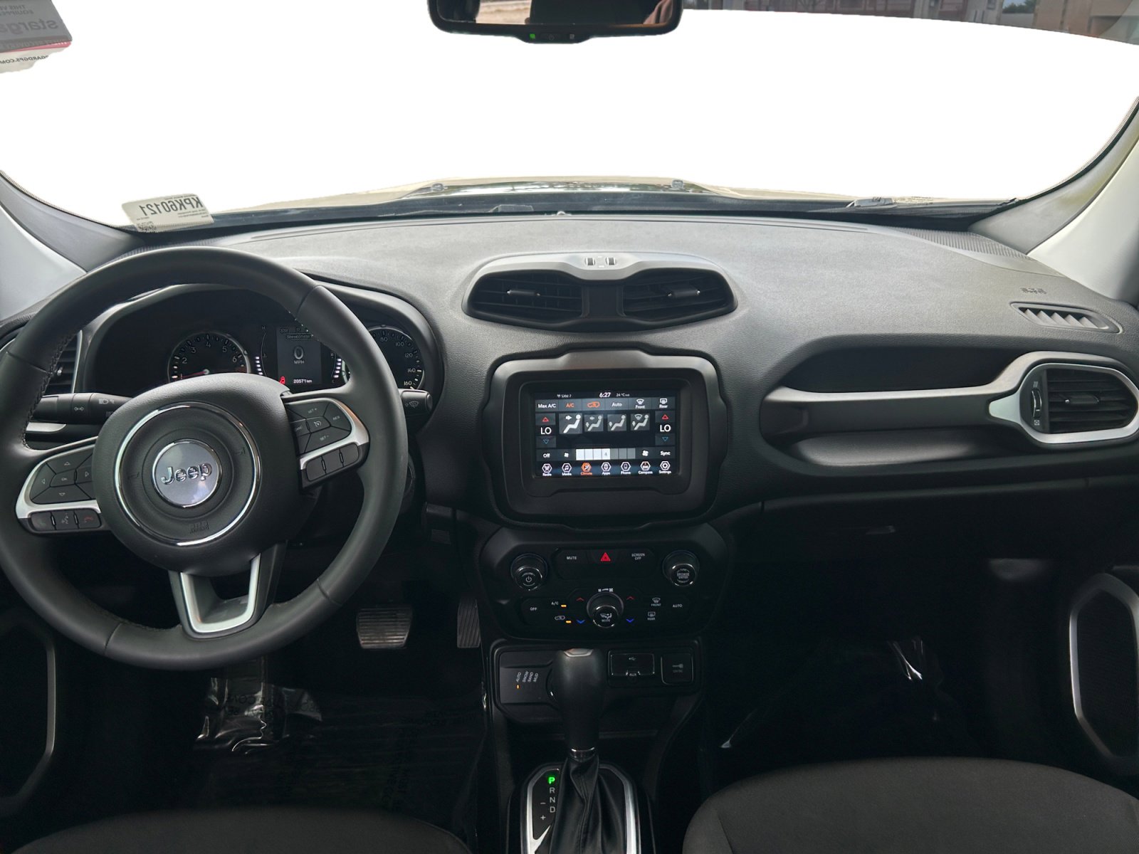 Used 2019 Jeep Renegade Latitude w/ Popular Equipment Group AWD/4WD image 10