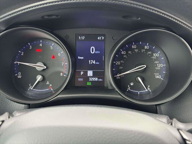 Used 2021 Toyota C-HR LE image 23