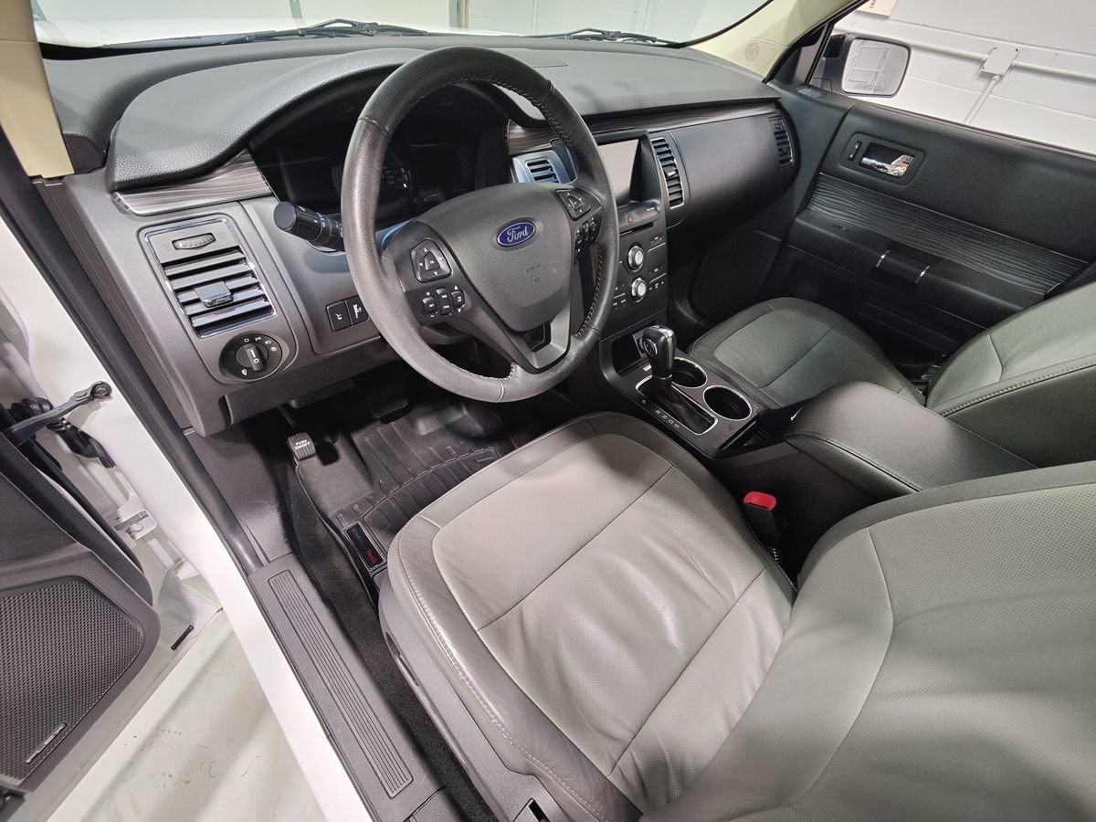 Used 2019 Ford Flex SEL w/ Equipment Group 202A AWD/4WD image 32