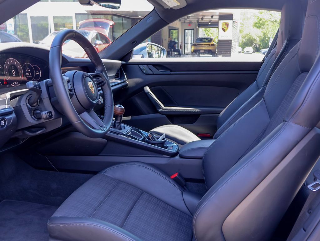 Certified 2025 Porsche 911 Carrera T RWD image 4