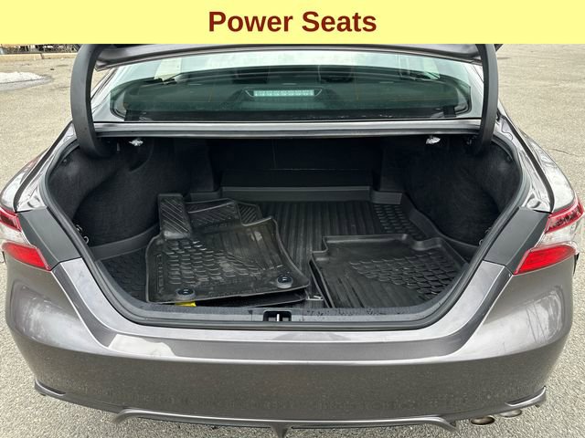 Used 2023 Toyota Camry SE w/ Cold Weather Package image 12