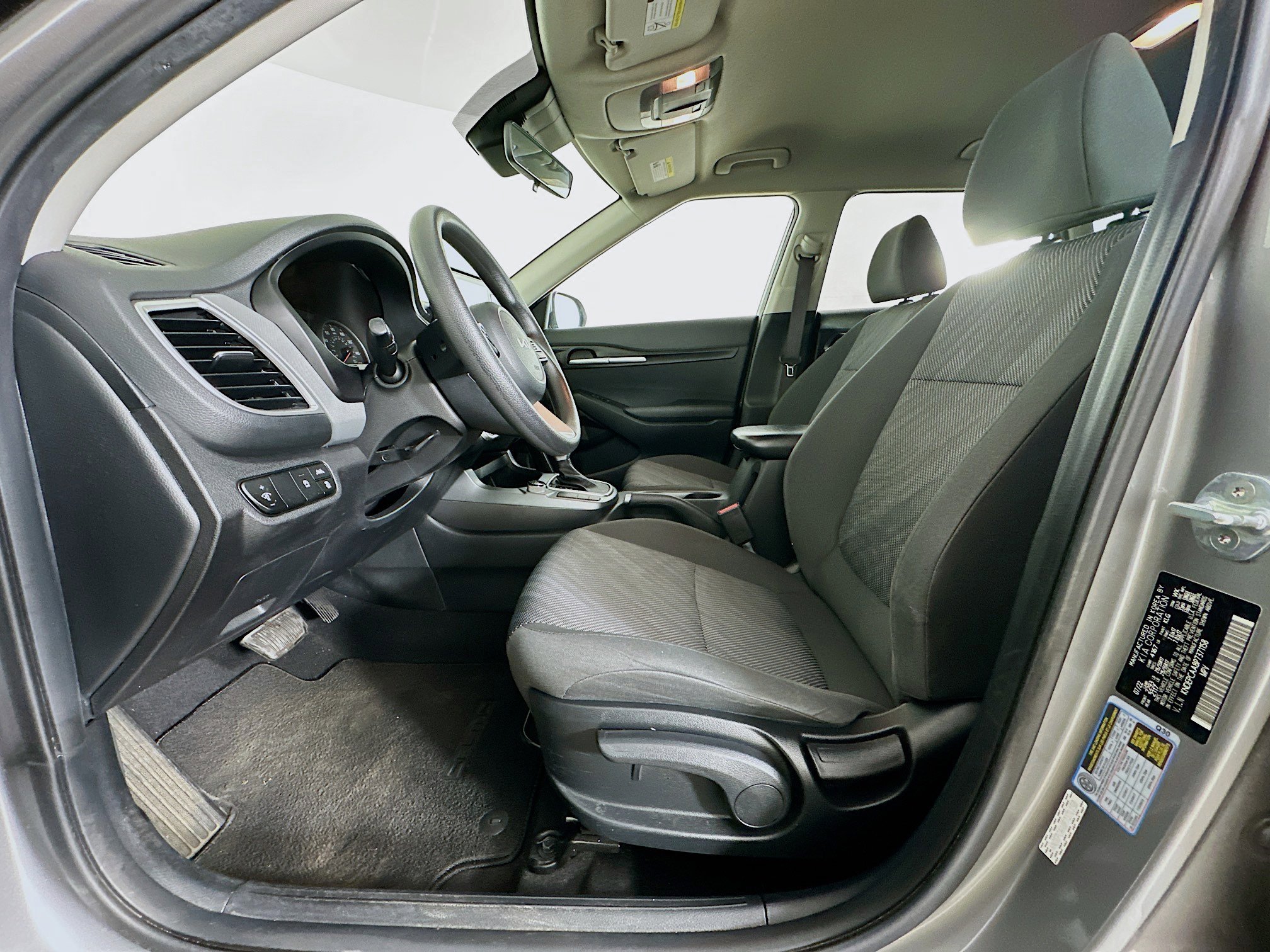 Used 2023 Kia Seltos LX image 13