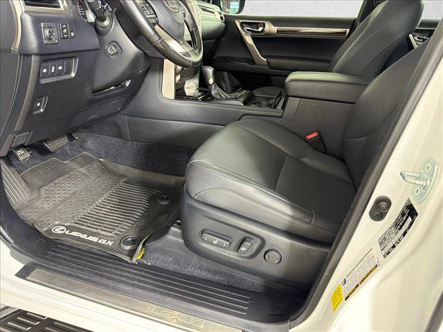 Used 2020 Lexus GX 460 Premium w/ Premium Package AWD/4WD image 11