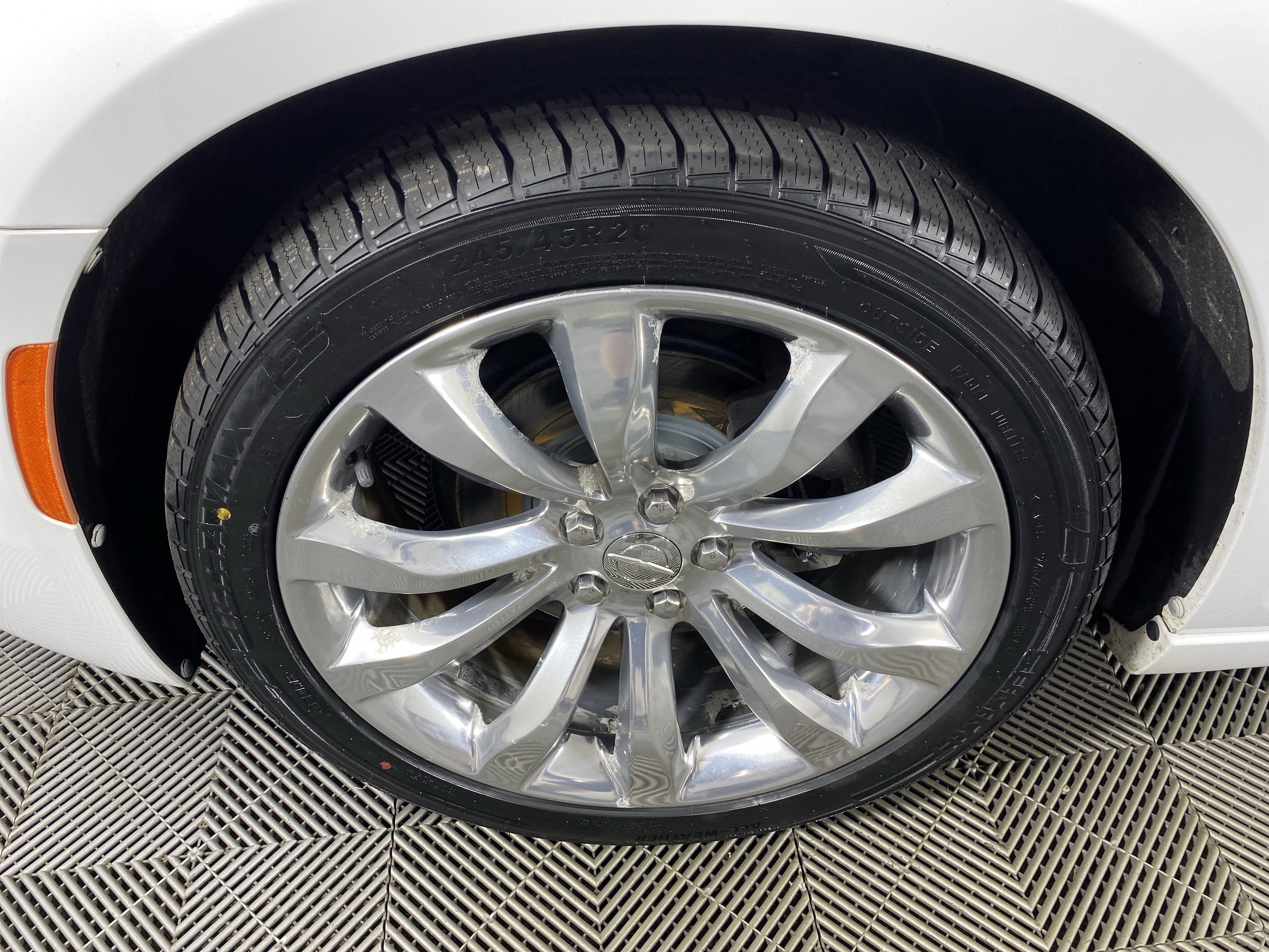 Used 2019 Chrysler 300 Limited RWD image 15