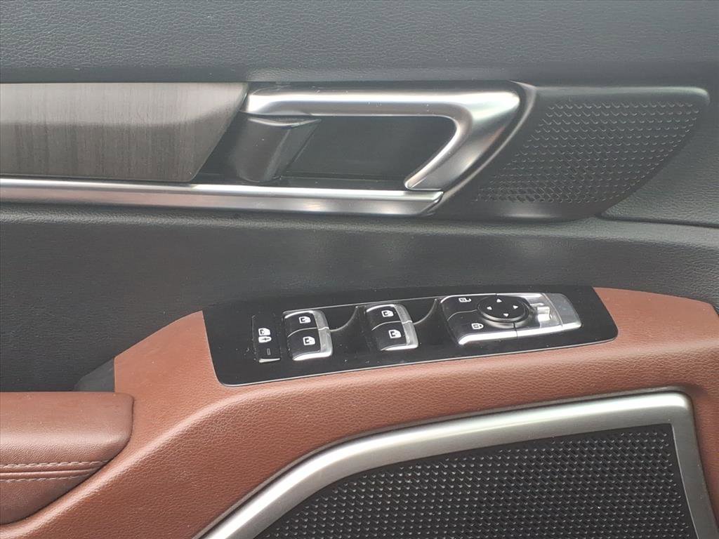 Used 2023 Kia Telluride EX w/ EX Captain's Chair Package image 24