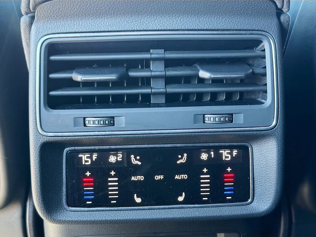 Used 2023 Audi RS Q8 image 23