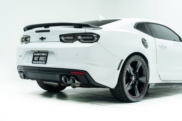 Used 2019 Chevrolet Camaro SS RWD image 14