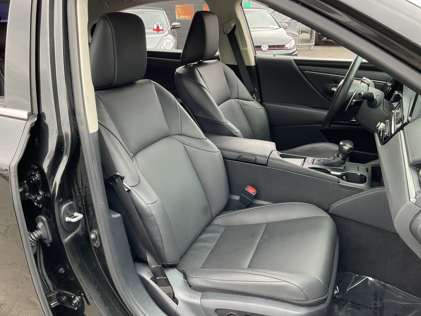 Used 2024 Lexus ES 300h w/ Premium Package FWD image 21