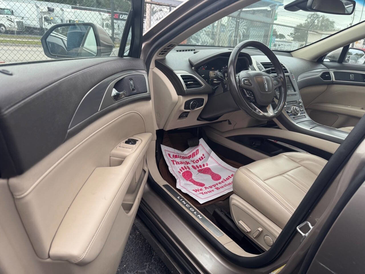 Used 2019 Lincoln MKZ Premiere image 8