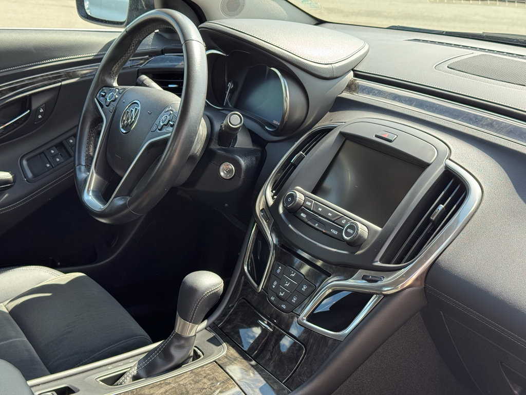 Used 2015 Buick LaCrosse FWD image 15