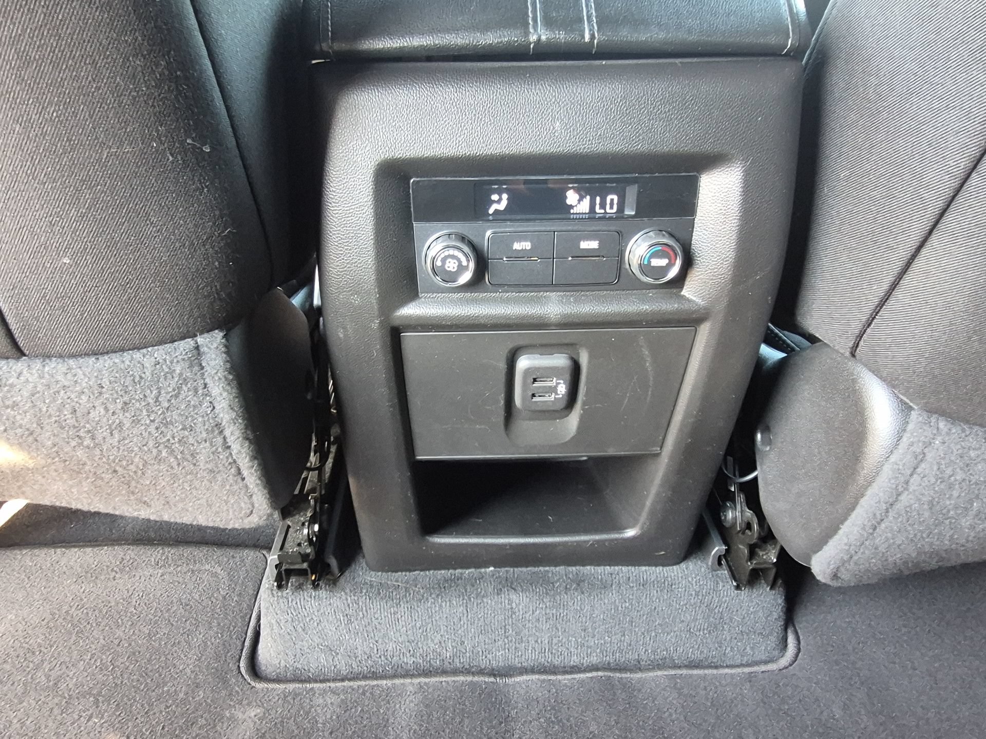 Used 2023 Chevrolet Traverse LT w/ Rear Camera Mirror Package AWD/4WD image 23