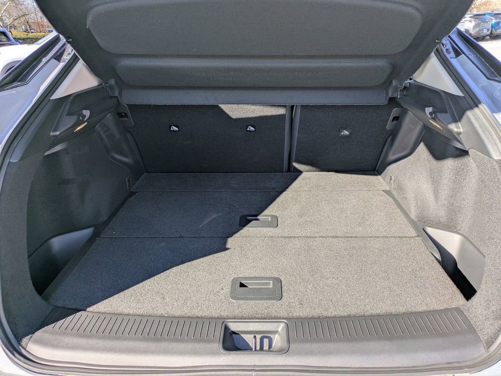 Used 2023 Nissan Ariya AWD image 14