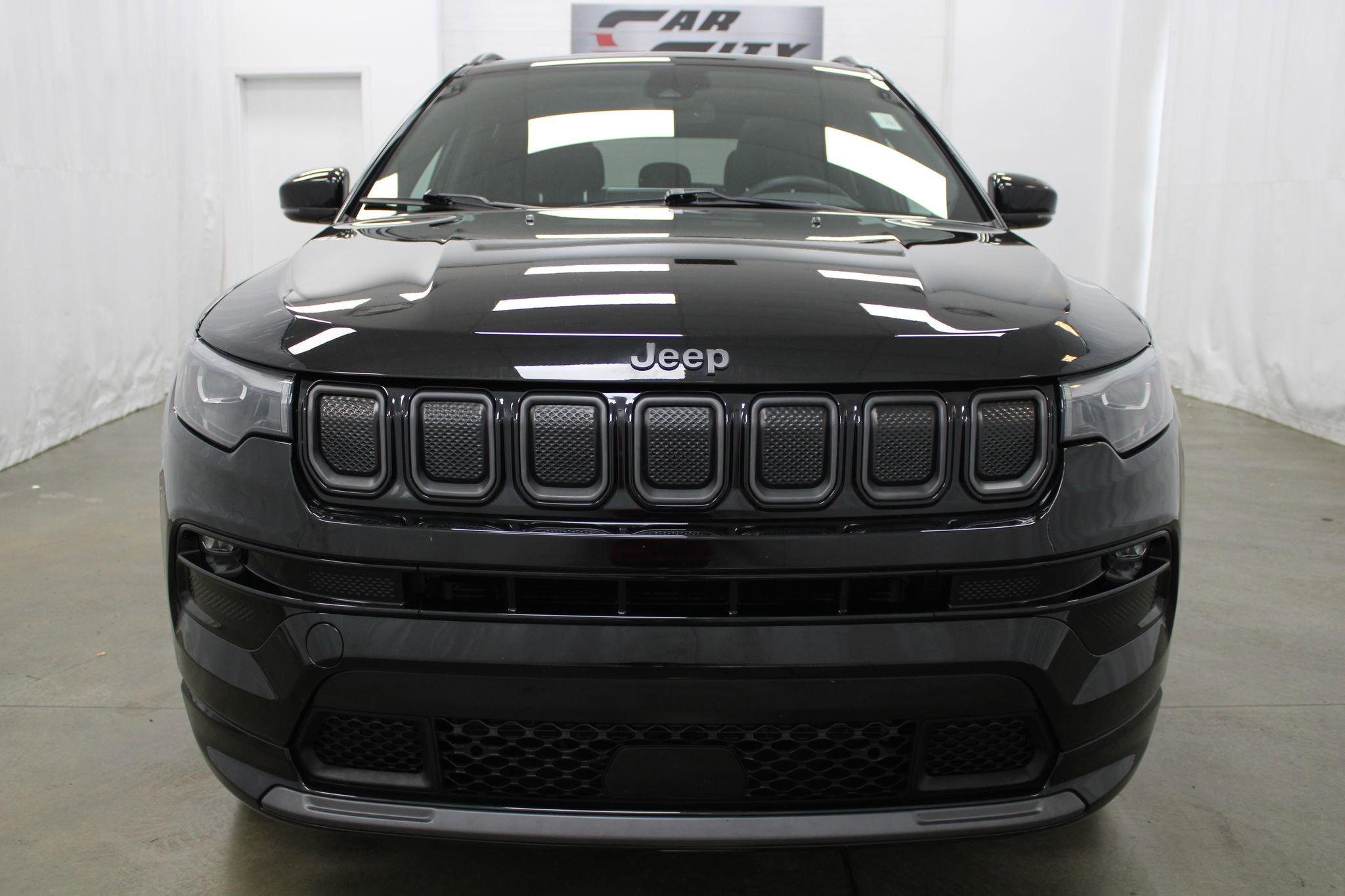 Used 2022 Jeep Compass High Altitude AWD/4WD image 3
