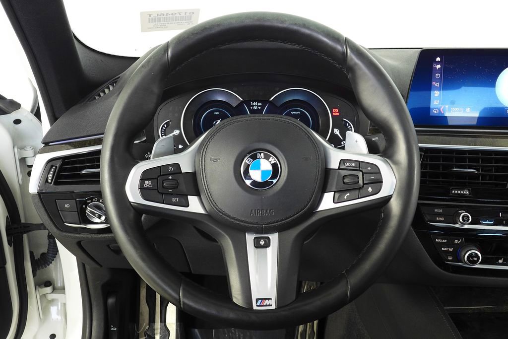 Used 2019 BMW 530e 530e iPerformance w/ M Sport Package image 27