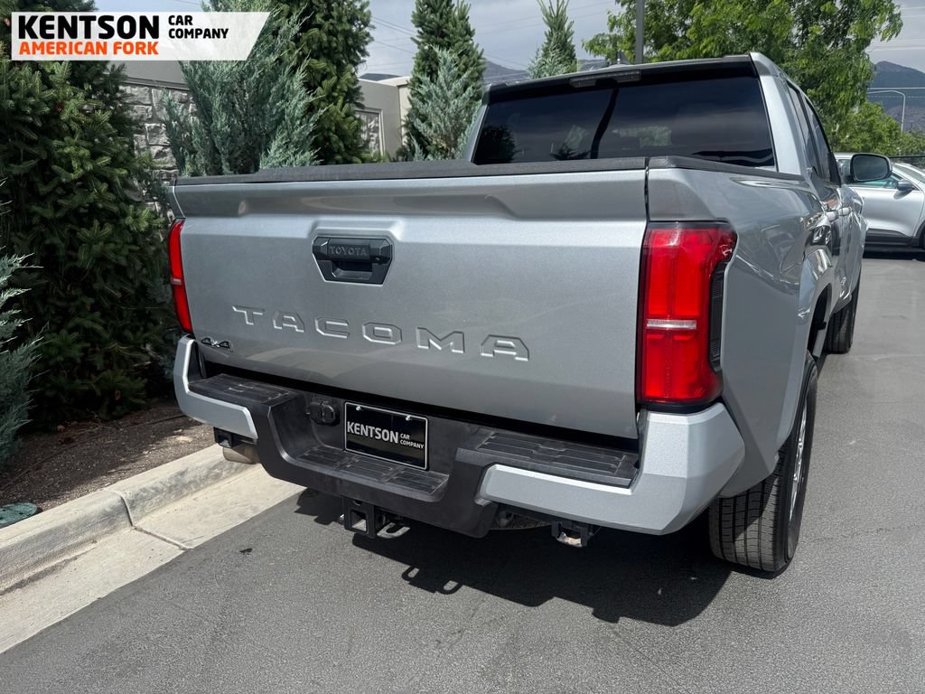 Used 2025 Toyota Tacoma SR5 AWD/4WD image 31